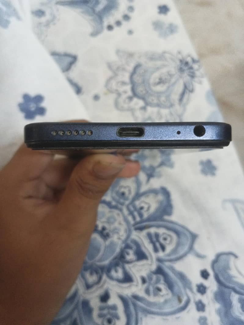 Tecno Spark 10 4