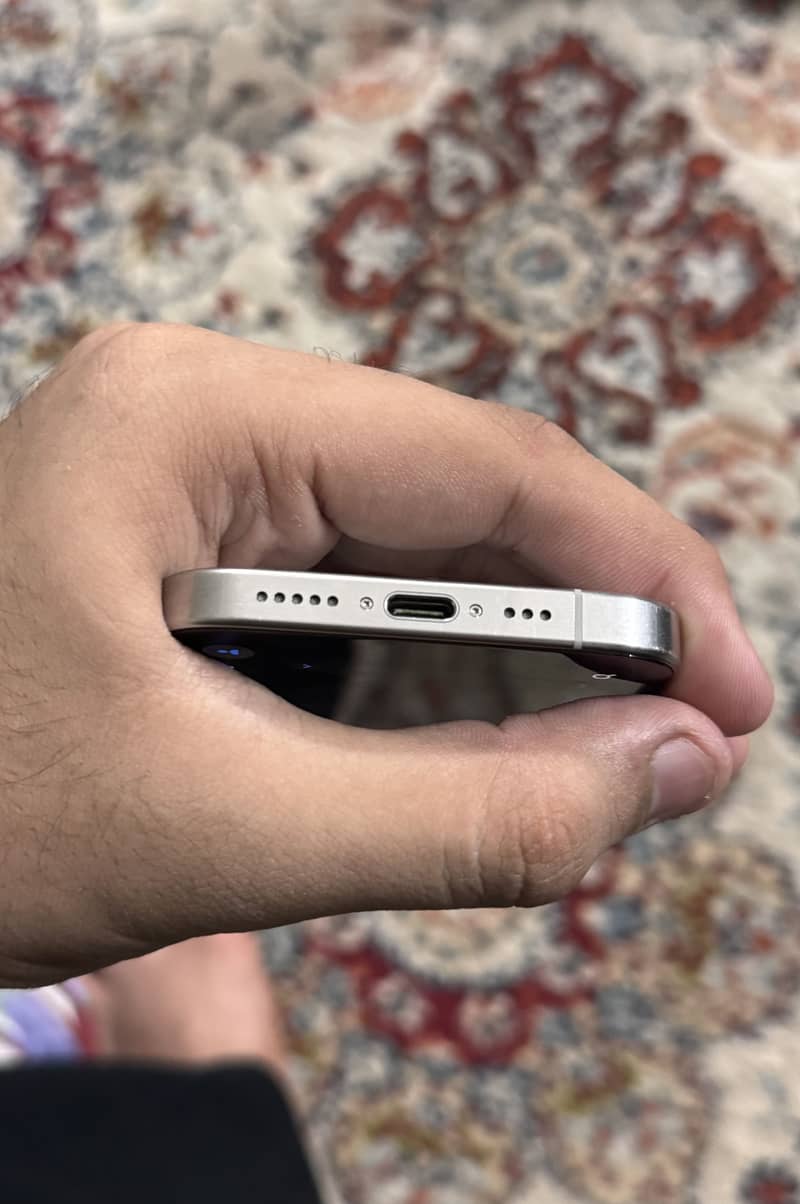 Apple iPhone 15 Pro 5