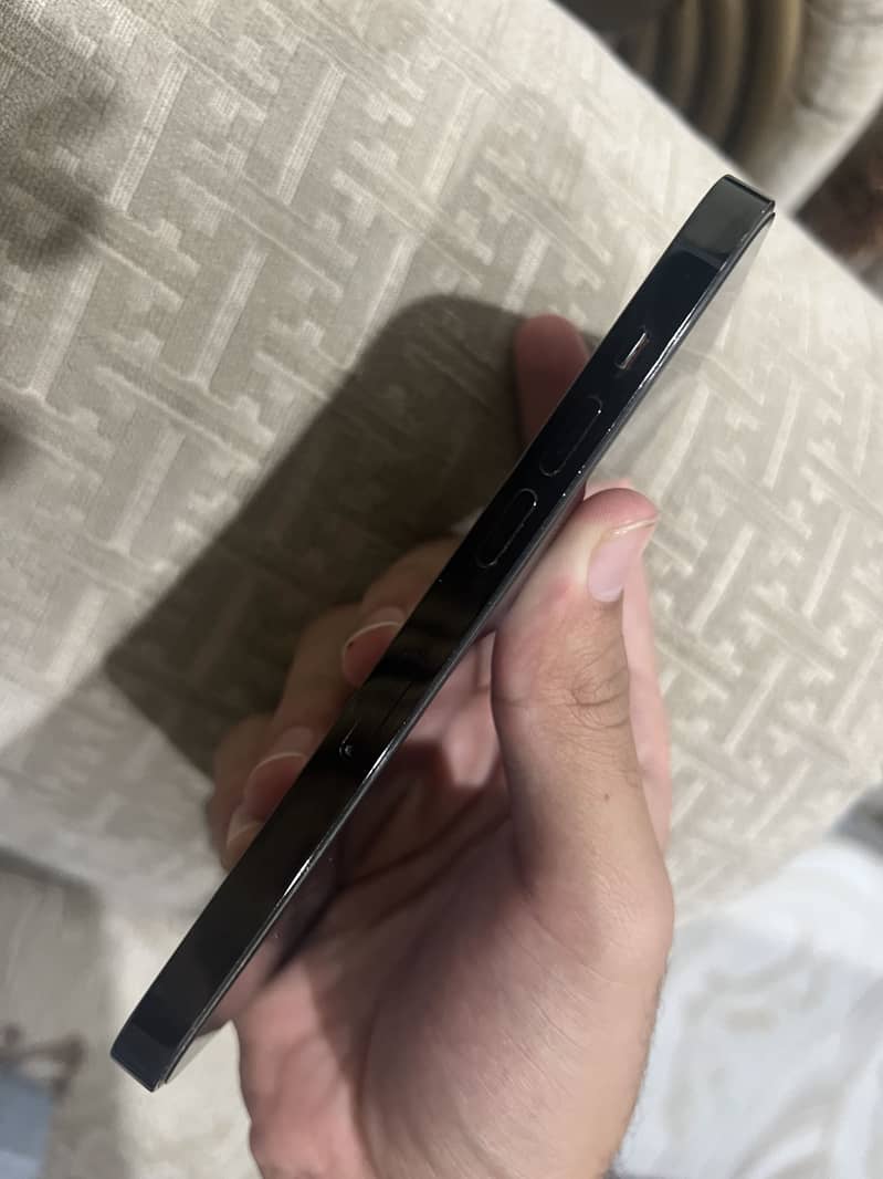 Apple iPhone 14 Pro 1