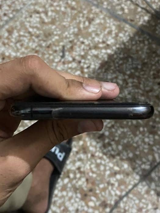 Apple iPhone 11 Pro Max 5