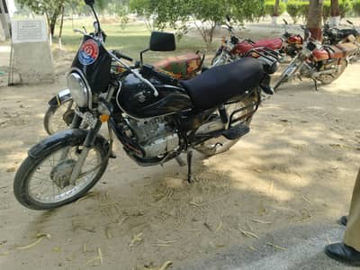 Suzuki gs150 2024 model Dec-2024 registered 1st owner 46k used