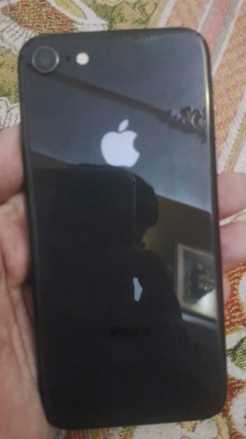 Apple iPhone 8 0
