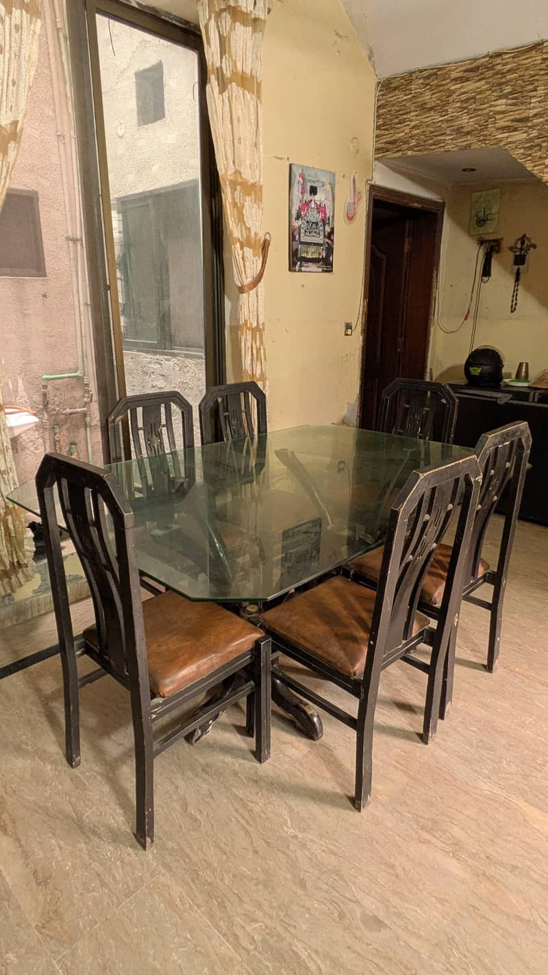 used Dining table with 6 chairs 1
