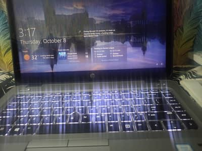 hp i5,6 generation touch screen condition 10/10 with charger battery'