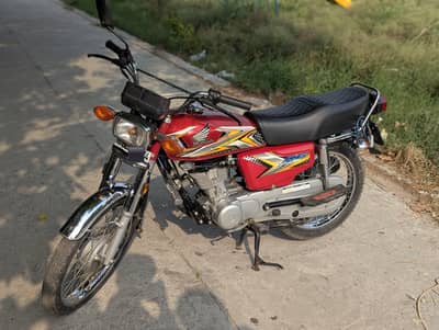 HONDA 125 NEW Condition 24-25 model. all okay all document clear.