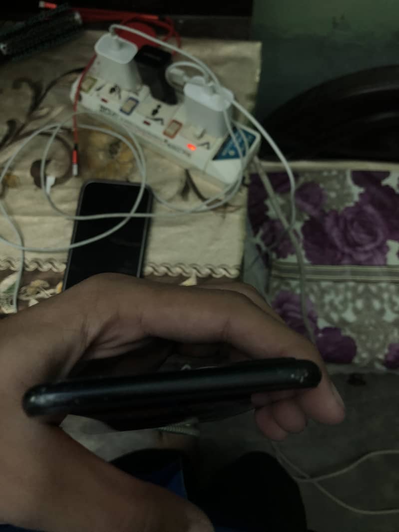 Apple iPhone 7 Plus 2