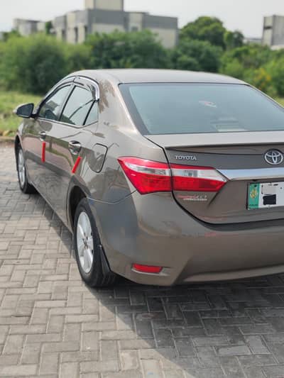 Toyota Corolla Altis 1.6 2015 (Total Genuine)
