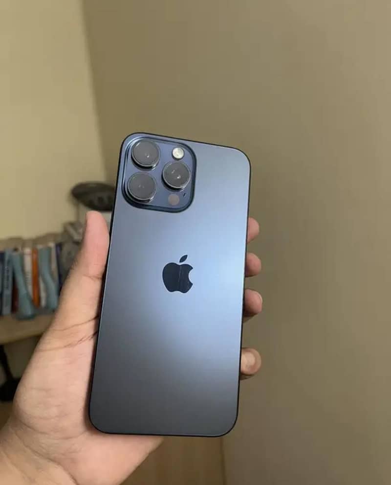 Apple iPhone 15 Pro Max 5
