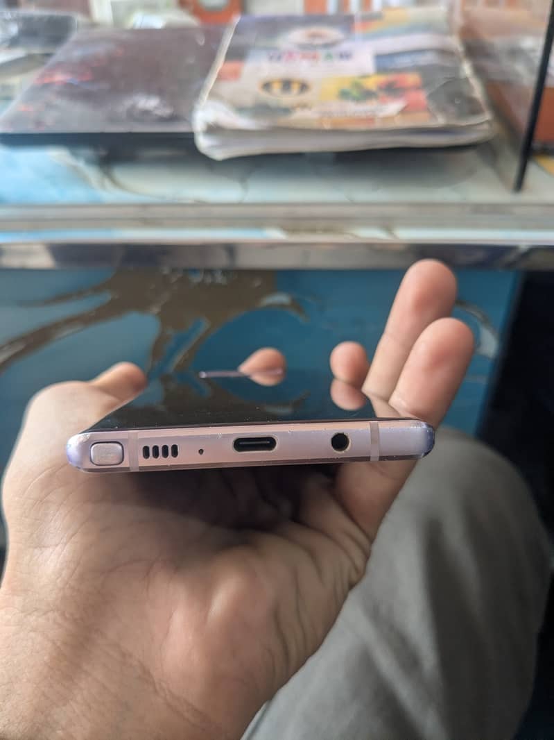 Samsung Mobile Note 9 4
