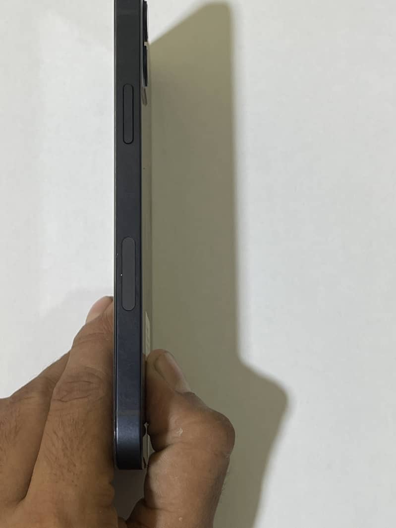 iPhone 12 0