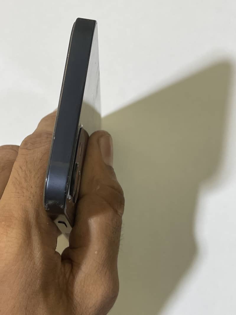 iPhone 12 5