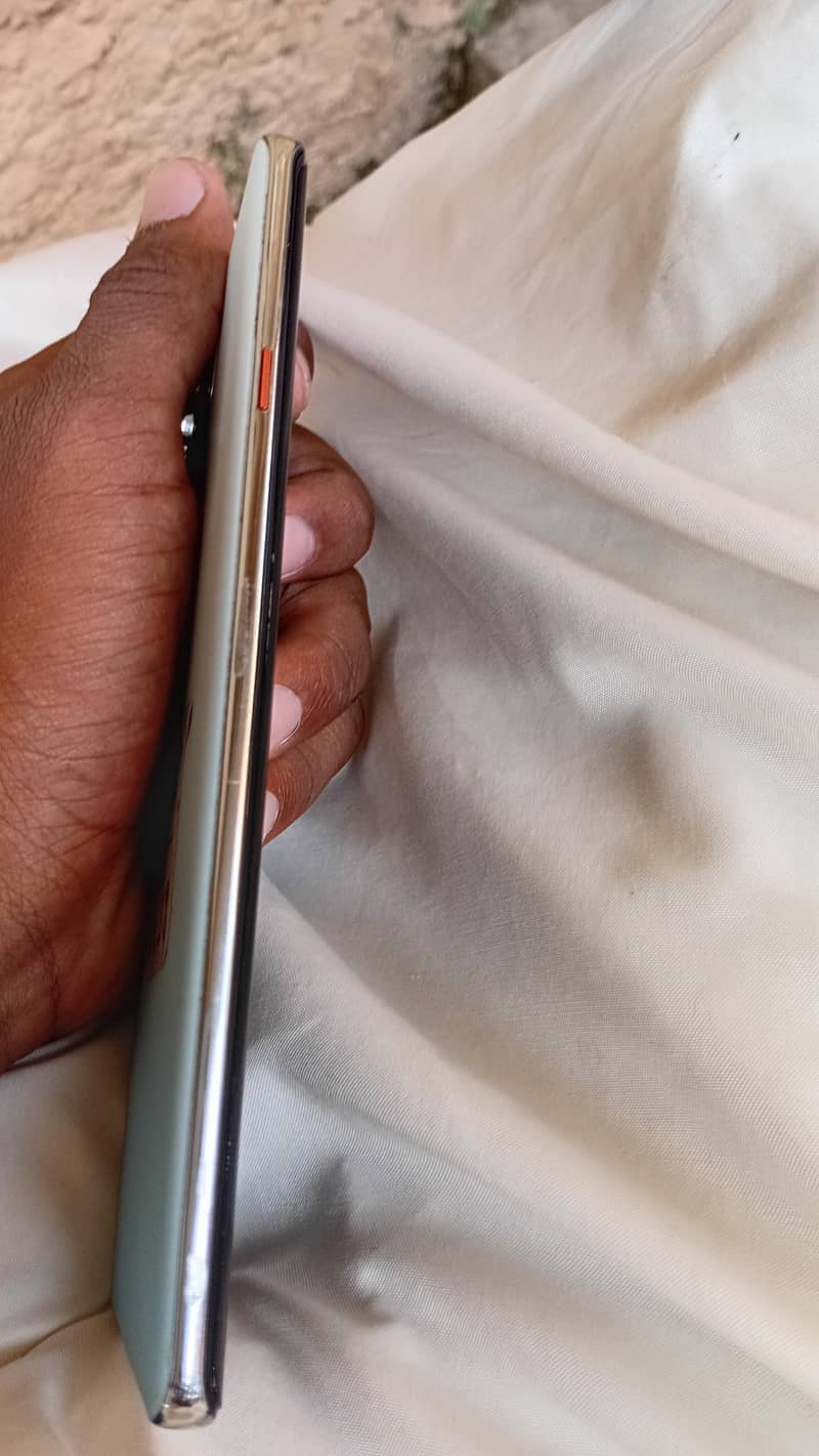 Tecno CAMON 40 Pro 3
