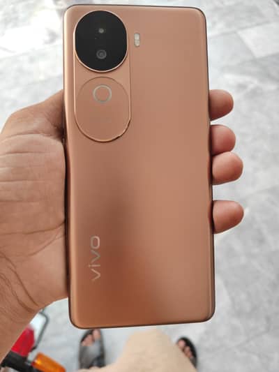 Vivo V40e
