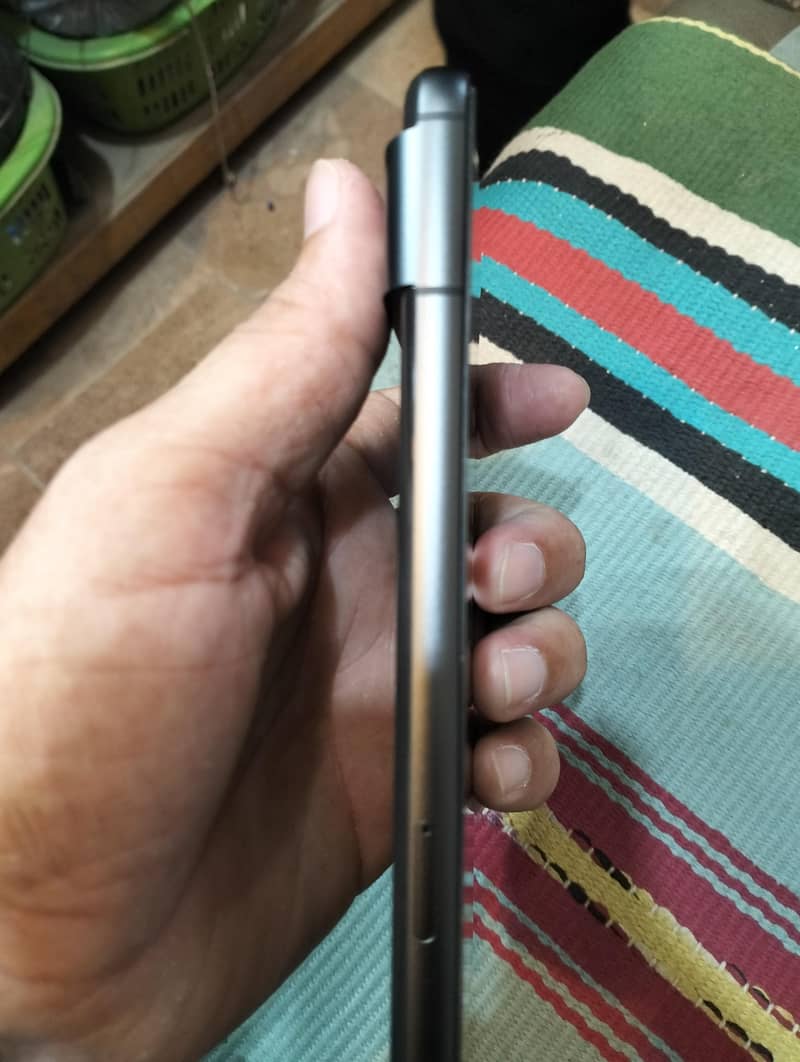 Google Pixel 8 5