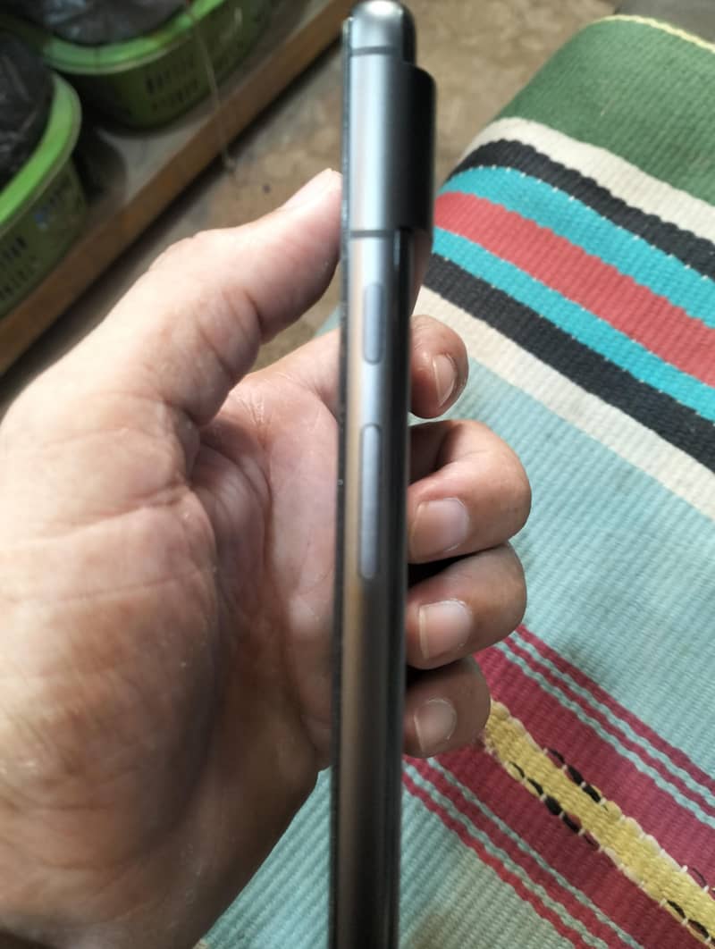 Google Pixel 8 6