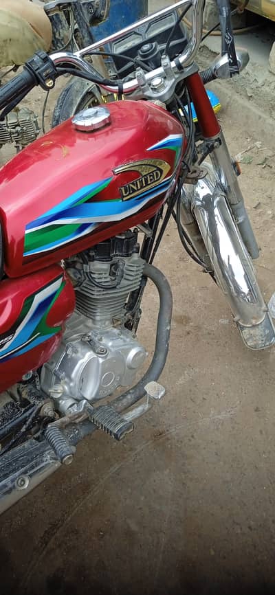 United 125