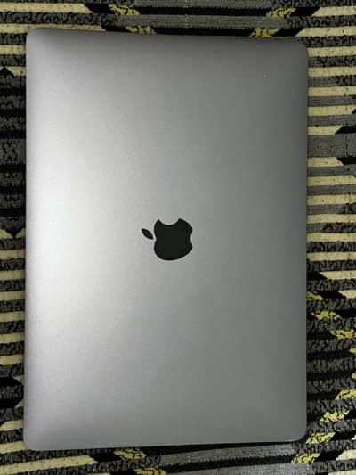 MacBook Air 2020 — Core i7 | 16GB | 512GB SSD | Like New