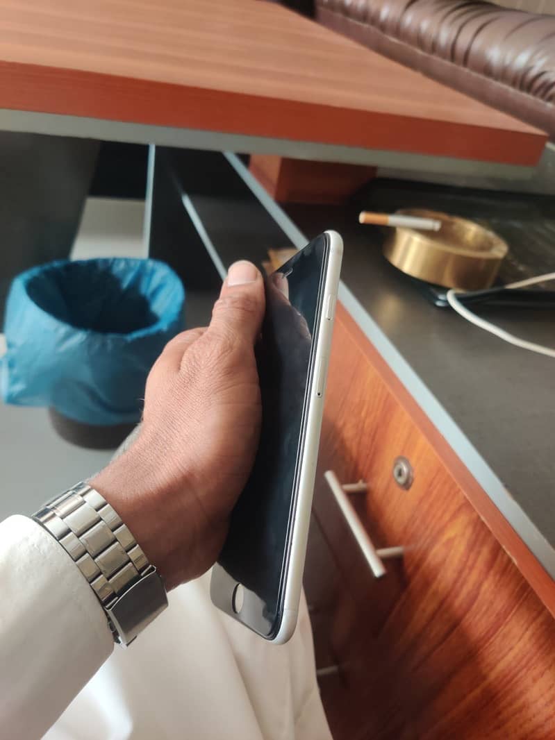 Apple iPhone 6S Plus 03257649017 1