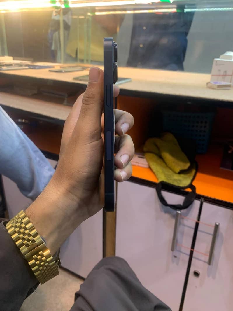 Apple iPhone 14 1