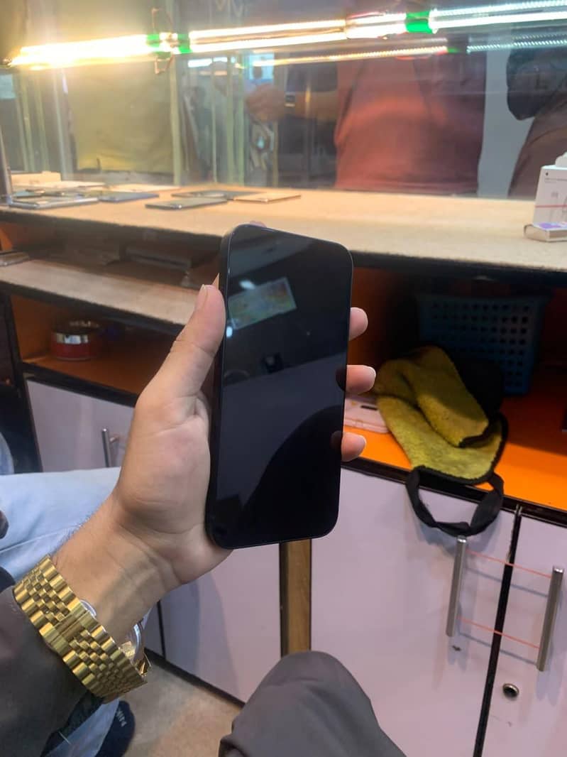 Apple iPhone 14 6