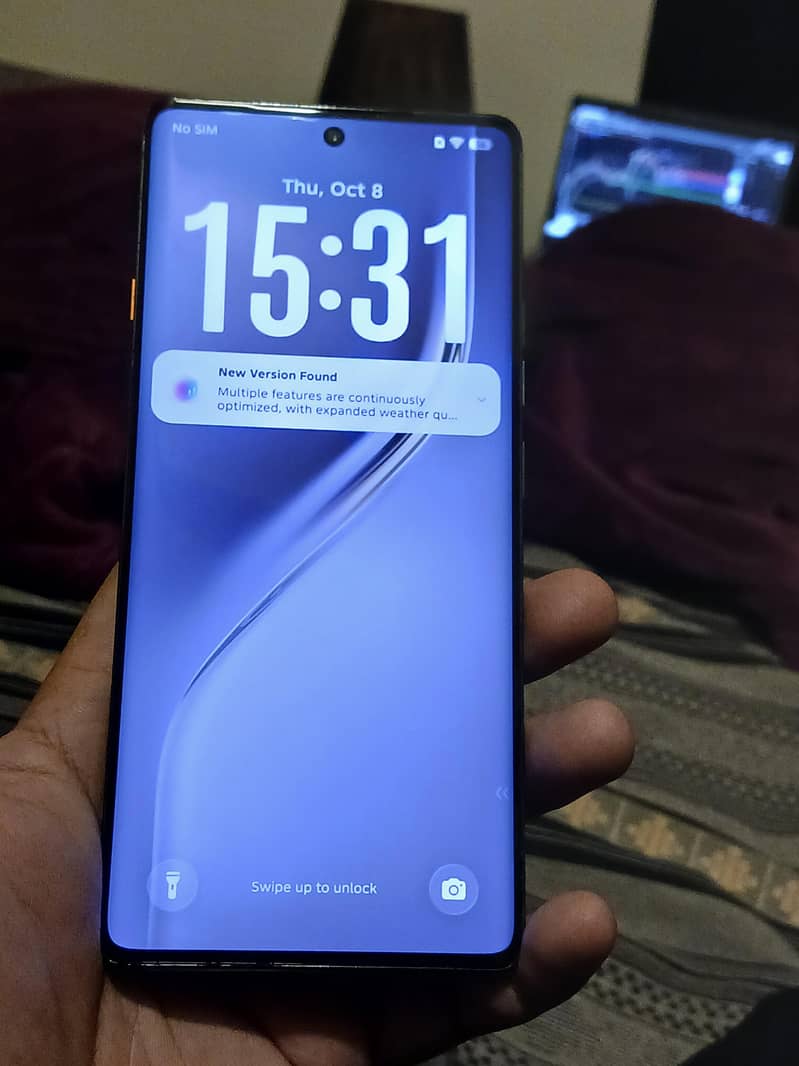 Tecno CAMON 40 Pro 1