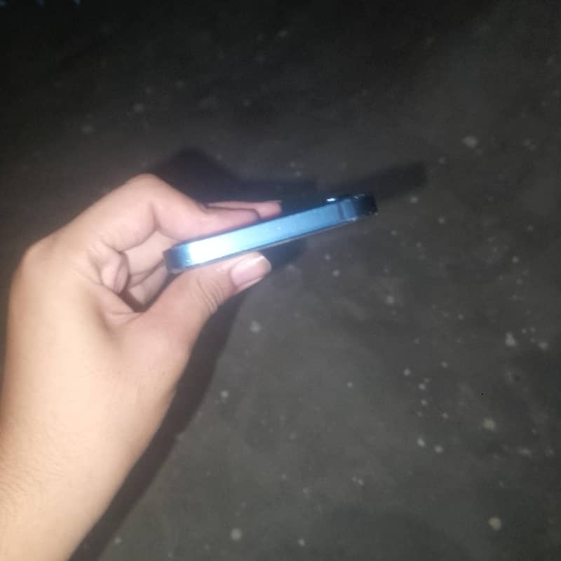 Apple iPhone 12 5
