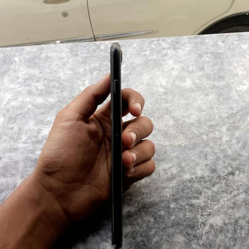 Apple iPhone 7 Plus 2