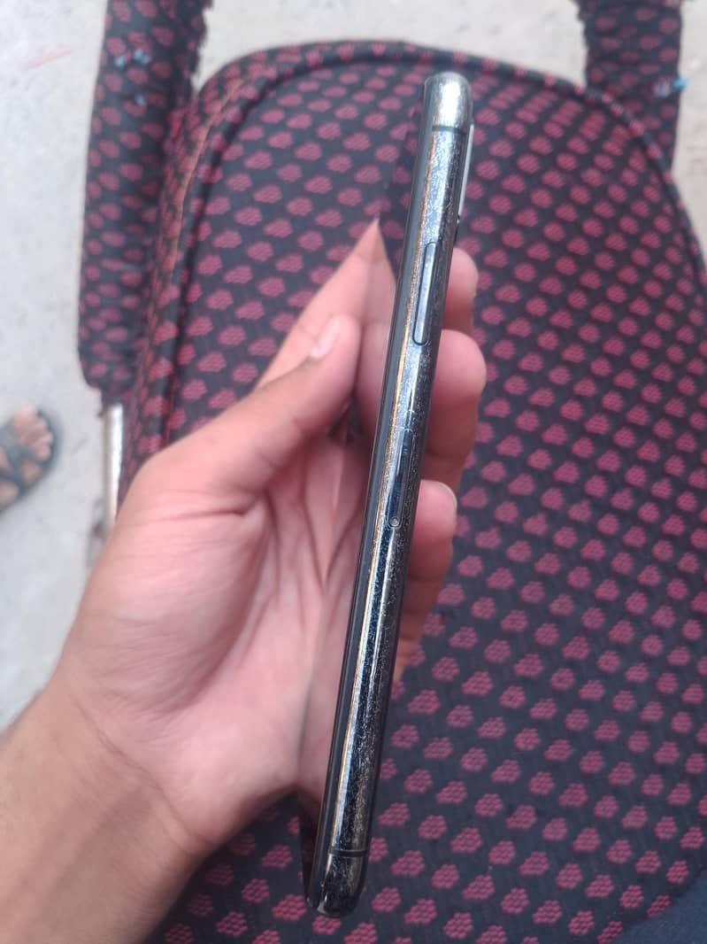 Apple iPhone X 2