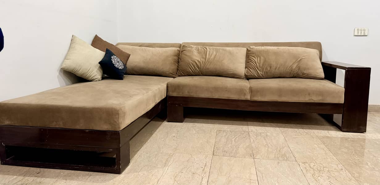 L Shape Sofa 10/10 condition 0