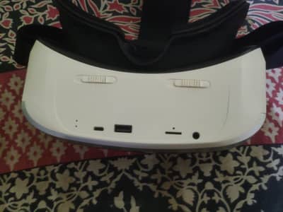 VR HEADSET WITH BULT IN OS (LIKE OCOLUS, META QUEST) 3/32