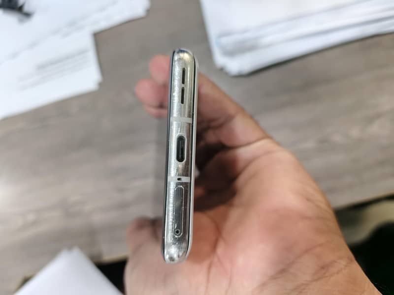 One Plus 10 Pro 4