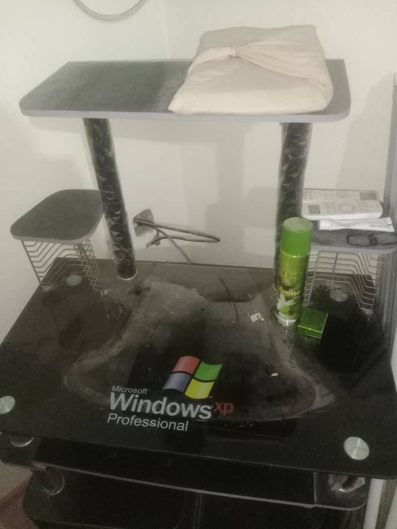Computer Table 0