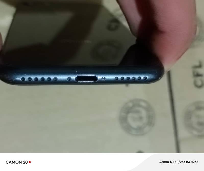 Apple iPhone 8 4