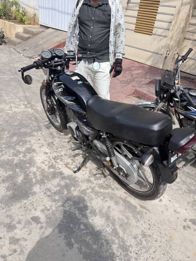 Suzuki gs 150 special edition 2021/2022