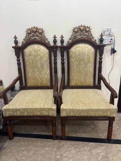 Pair of chair just 1.5 month use