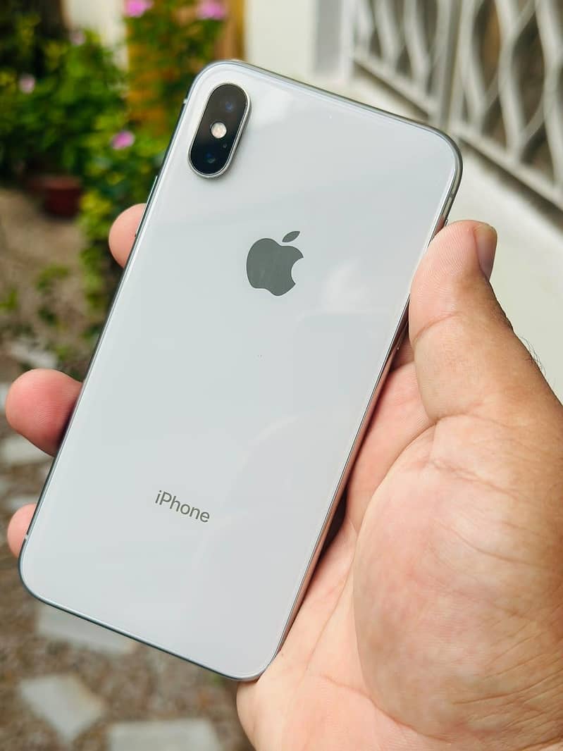 Apple iPhone X 3