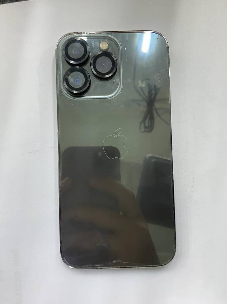 Apple iPhone 13 Pro 4