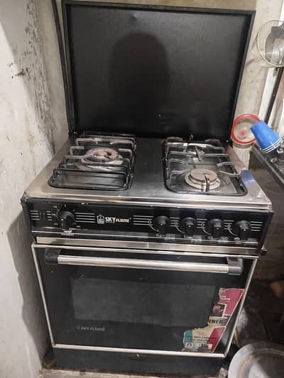 3 burners with gas oveni  sky flame