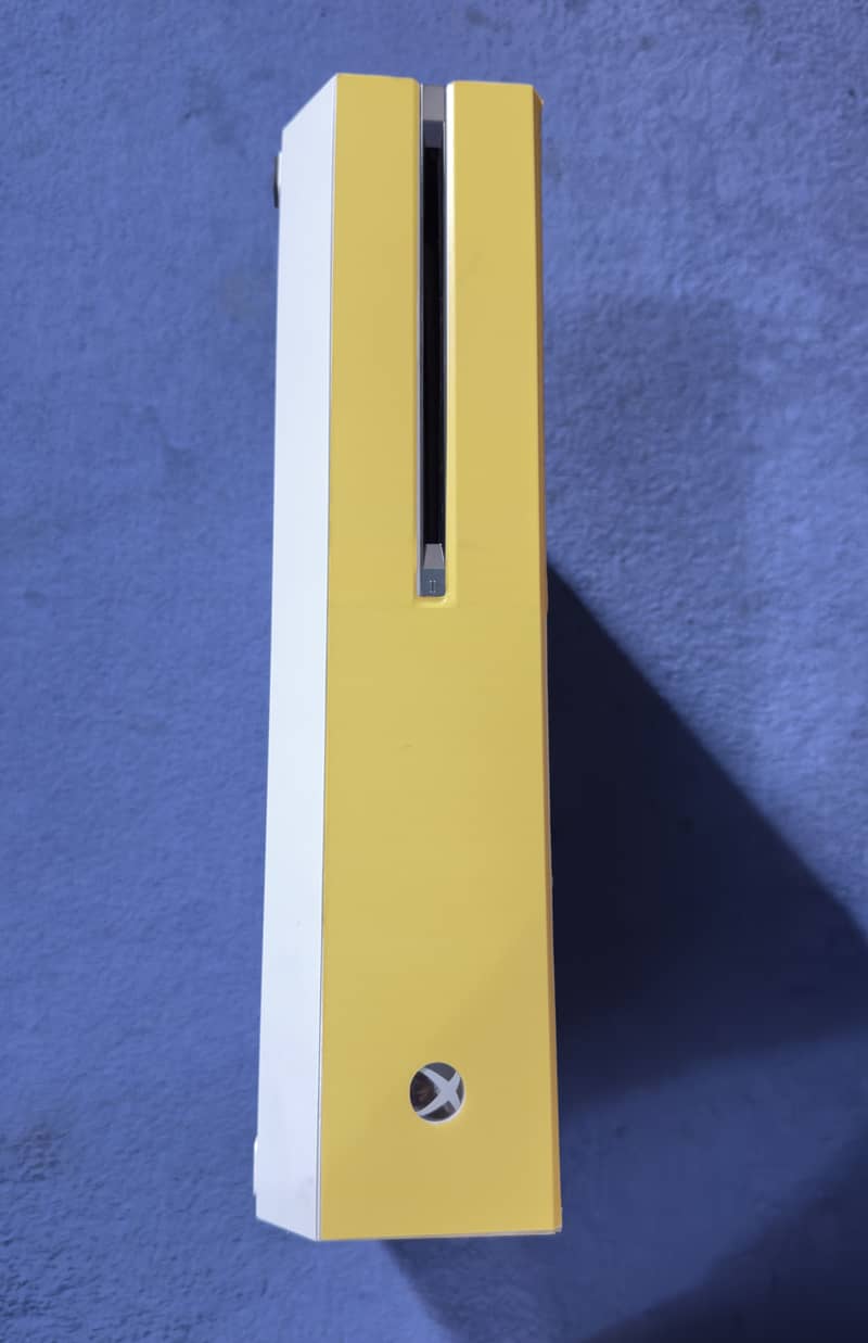 Xbox one console 1