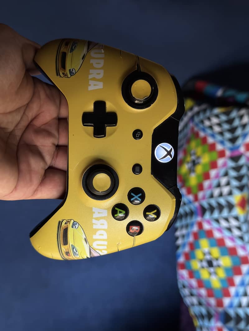Xbox one console 8