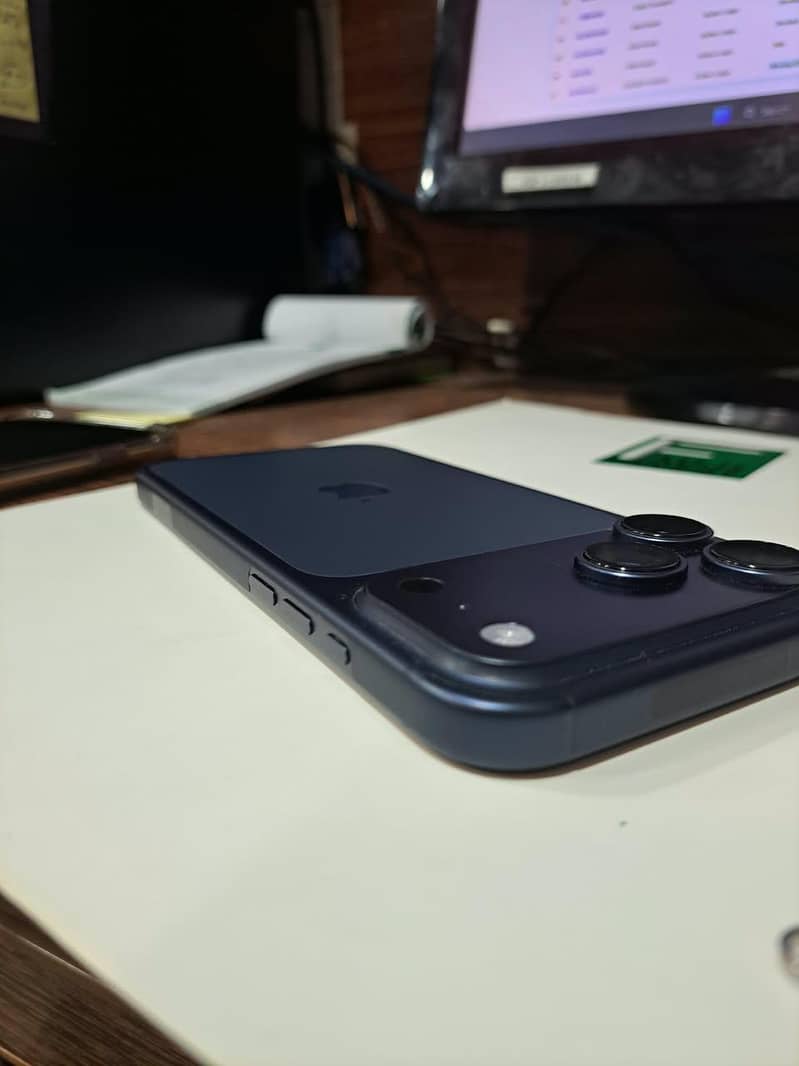 Iphone 17 Pro Max 4