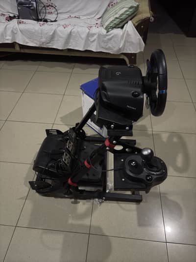 Logitech G923 racing wheel with stand and shifter ps5 pc version