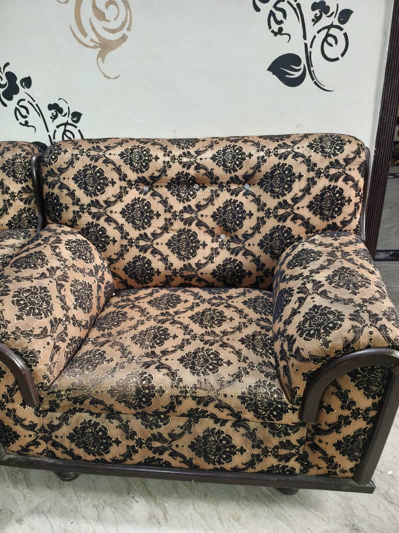 Army Vendor Sofa Set 2