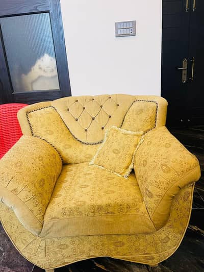 4 seated sofa for sale