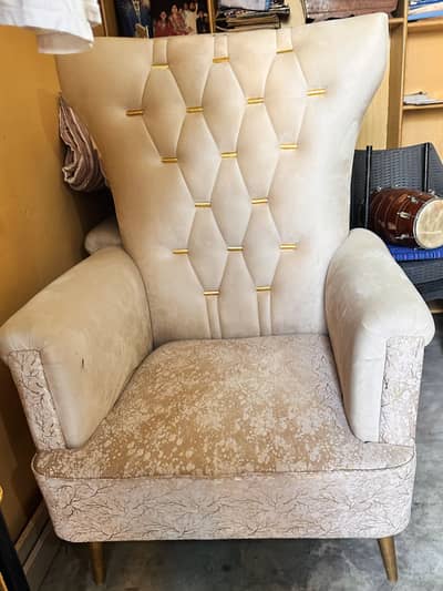 Chairs or coffee Table set. No use