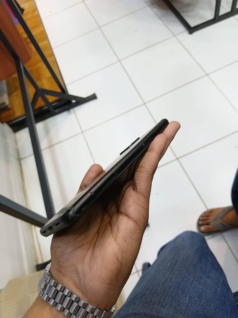 Google Pixel 4a 5