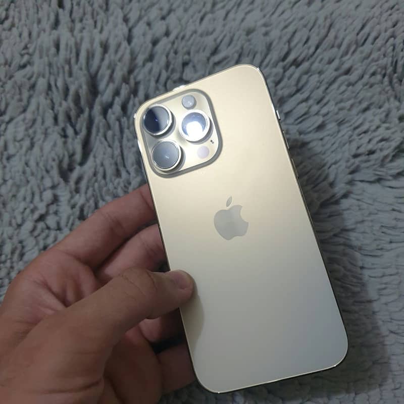 iPhone 14 Pro 1