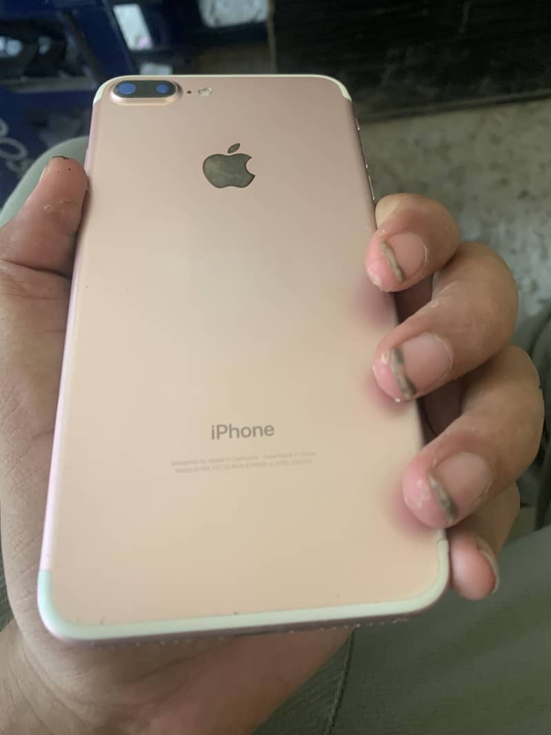 Apple iPhone 7 Plus 1