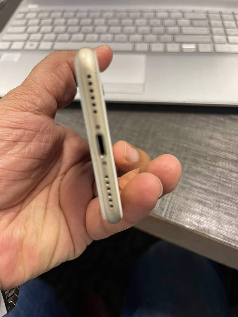 Apple iPhone 7 6