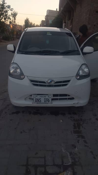 Toyota Pixis Epoch 2012